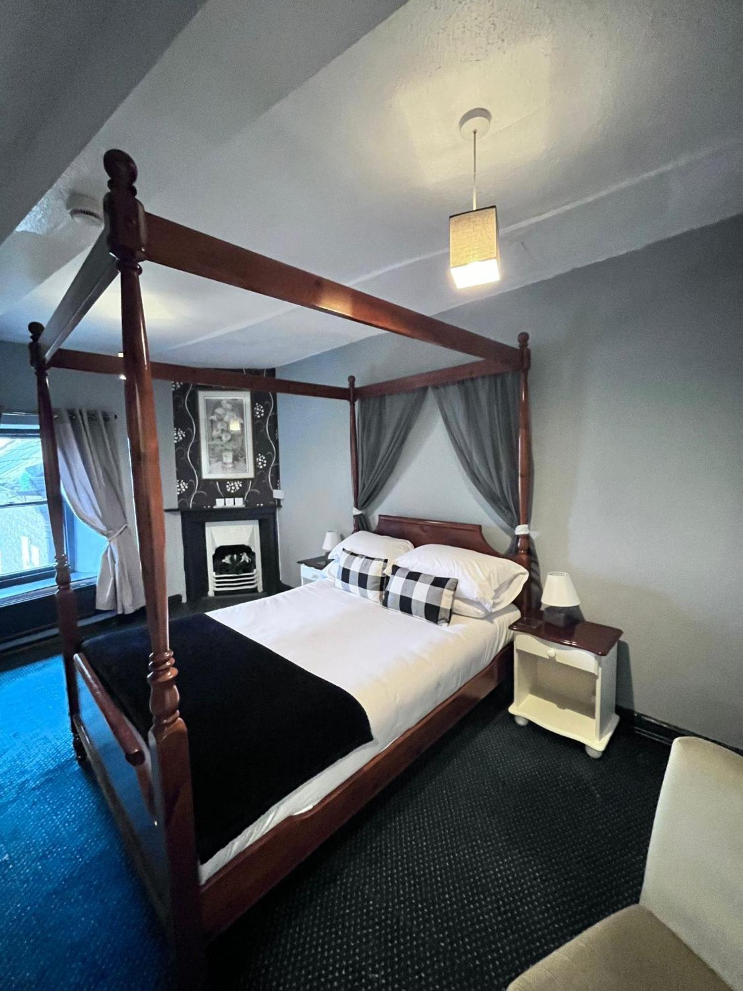 Black Bull Hotel Рит Экстерьер фото